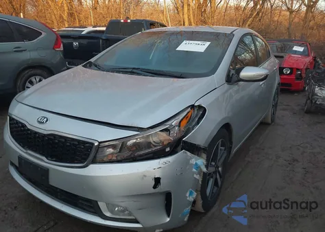 2018 Kia Forte Ex z USA, uszkodzony, nr VIN 3KPFL4A88JE225370